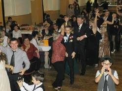 SLAVNOSTNÍ VĚNEČEK - 7. 12. 2013