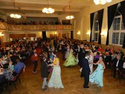 SLAVNOSTNÍ VĚNEČEK MALÝCH TANEČNÍCH KURZŮ - HRÁDEK 2014