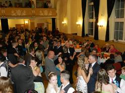 SLAVNOSTNÍ VĚNEČEK MALÝCH TANEČNÍCH KURZŮ - HRÁDEK 2014