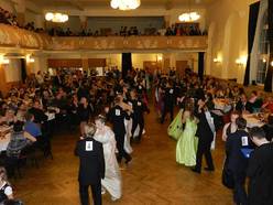 SLAVNOSTNÍ VĚNEČEK MALÝCH TANEČNÍCH KURZŮ - HRÁDEK 2014